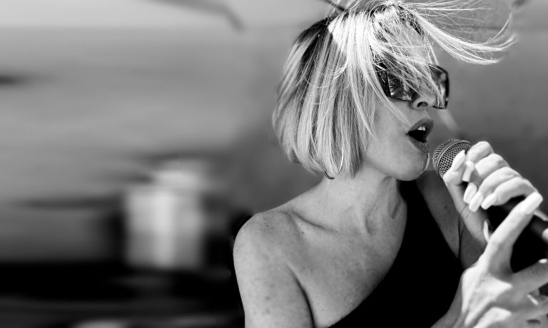 Natalia Biloba live singer Marbella